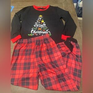 Kid’s 10 Pajama Set Buffalo Check Lounger Pants Black Top Merry Christmas